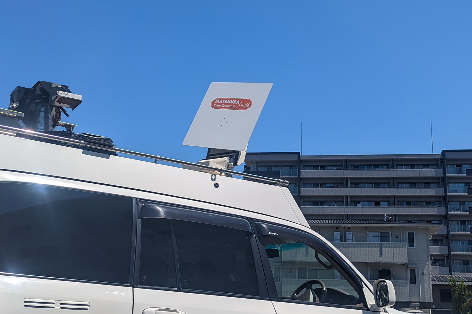 衛星通信アンテナ雲台